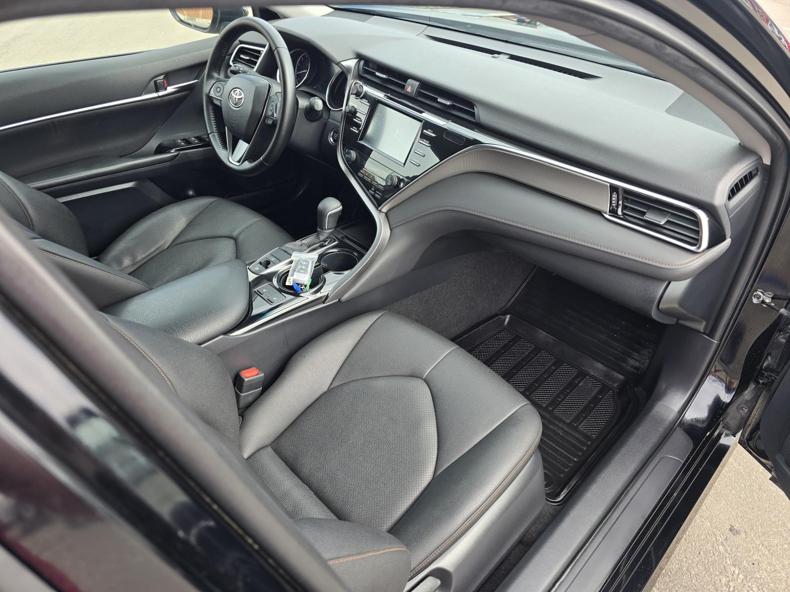 Toyota Camry 2020 — фото 10