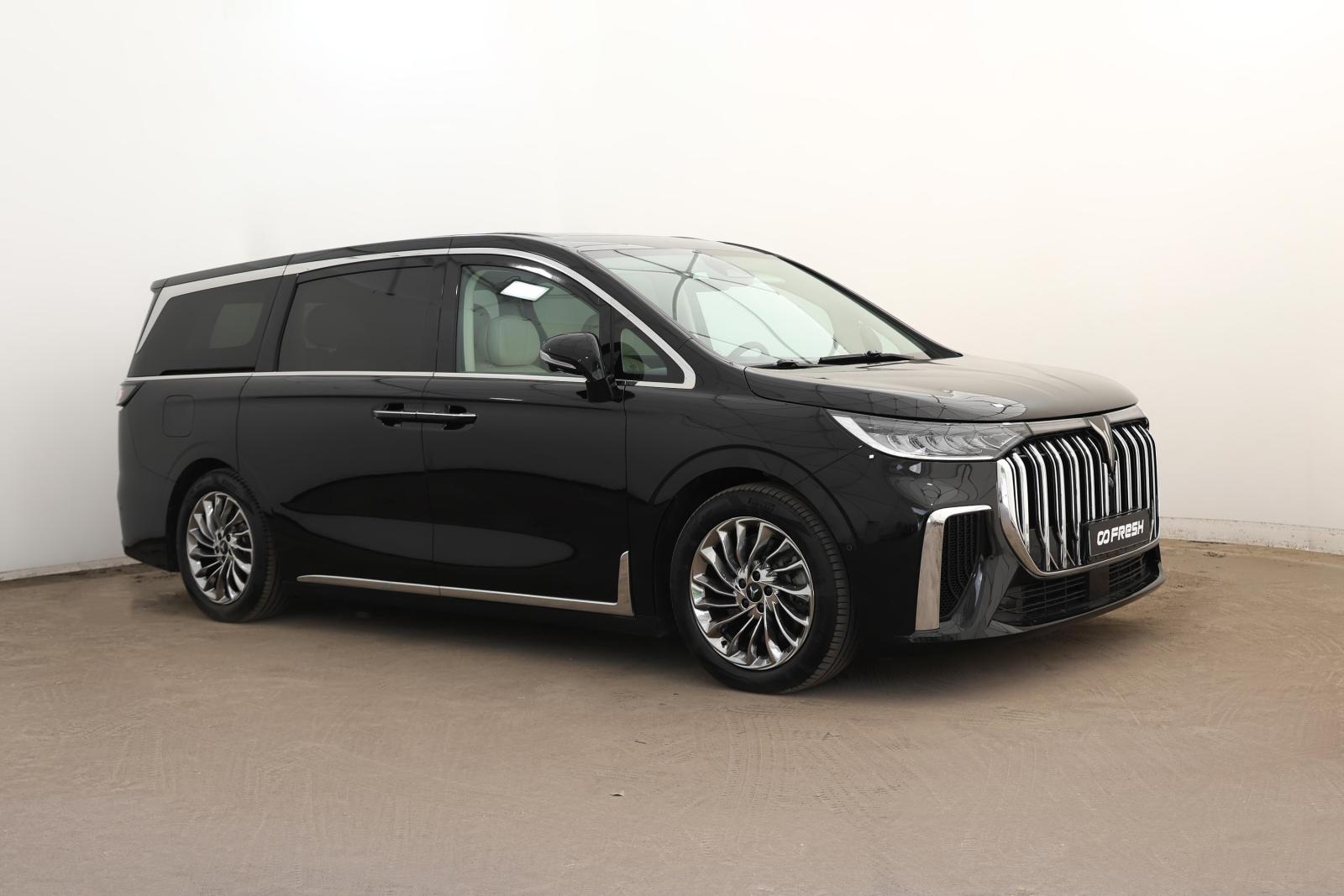 Voyah Dream, I 2025г. 1.5hyb AT (422 л.с.) 4WD