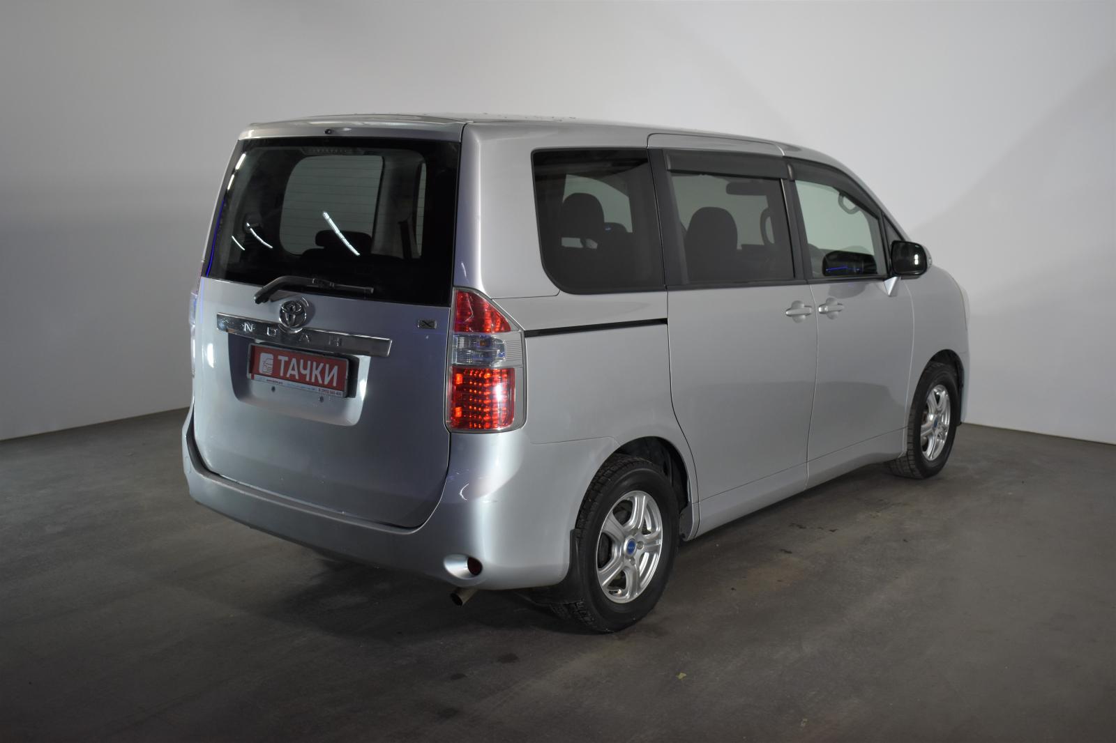 Toyota Noah II (r70)