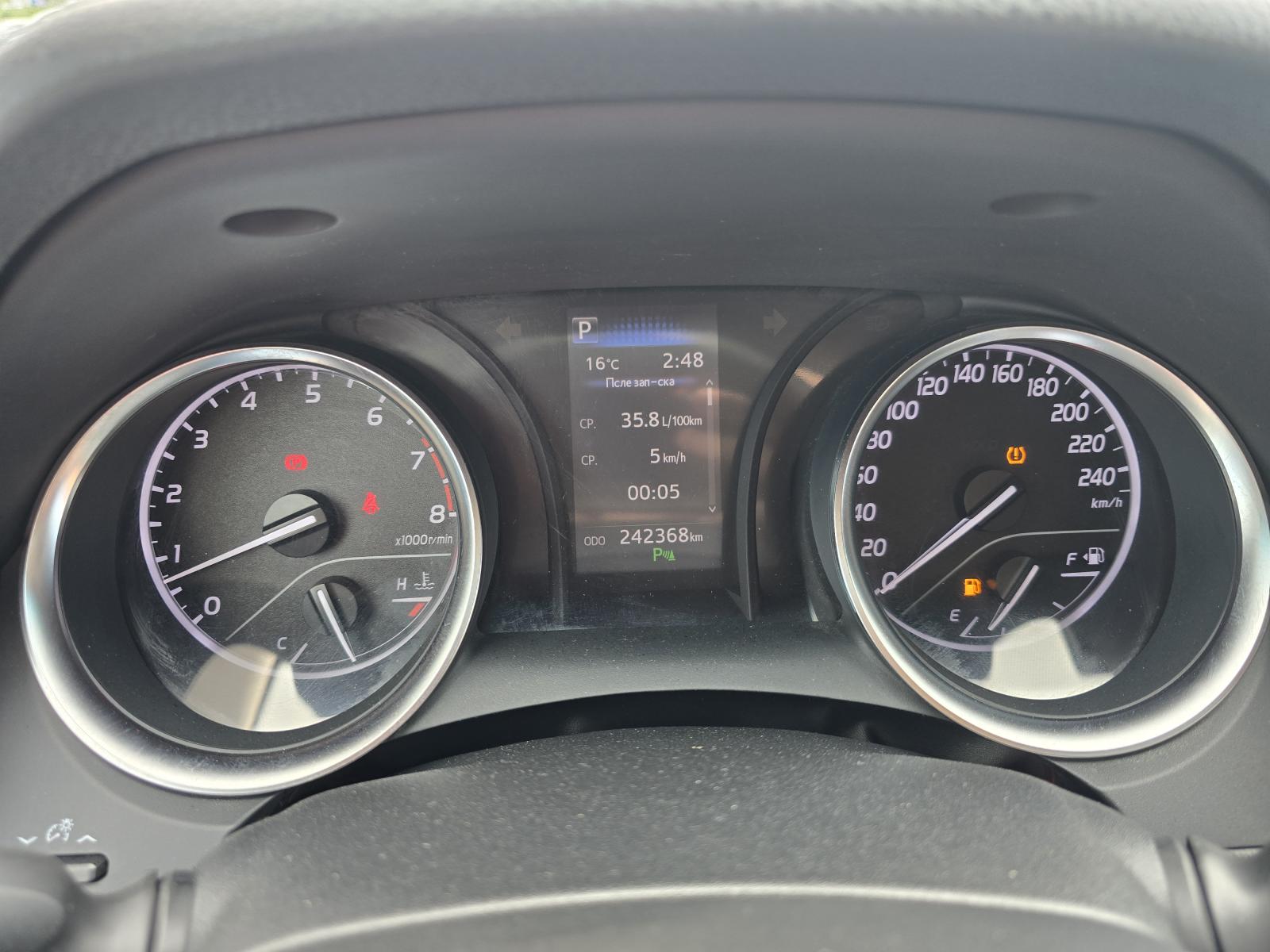 Toyota Camry 2020 — фото 14
