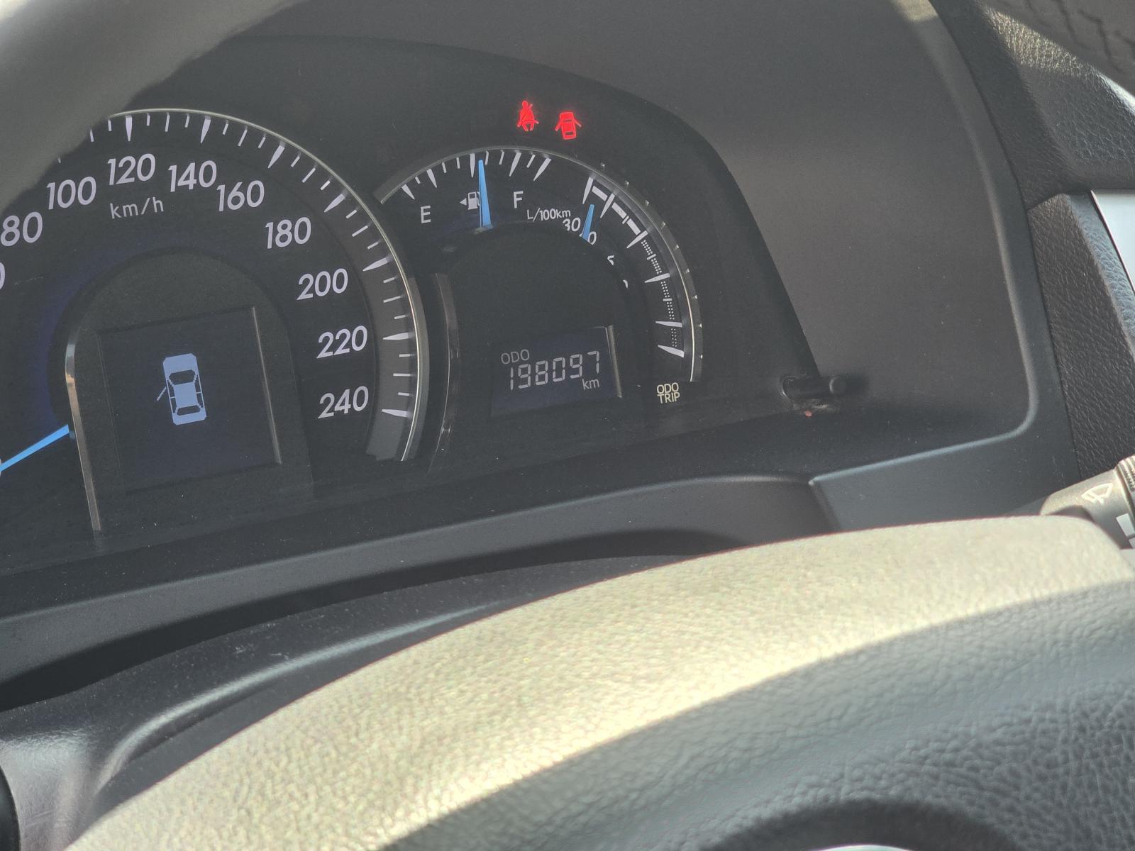 Toyota Camry 2013 — фото 12