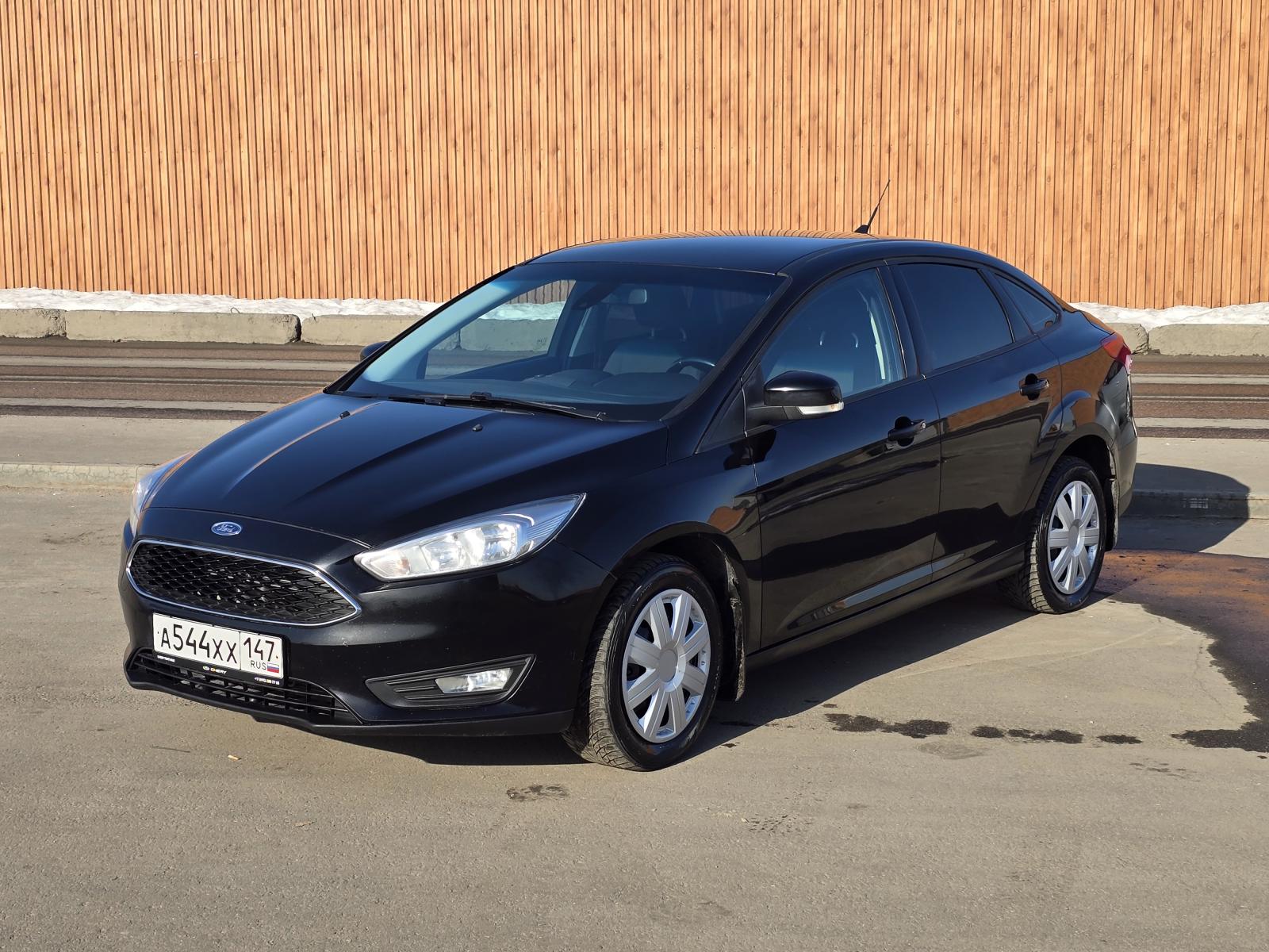 Ford Focus 2017 с пробегом — фото автомобиля ЮНХЭ