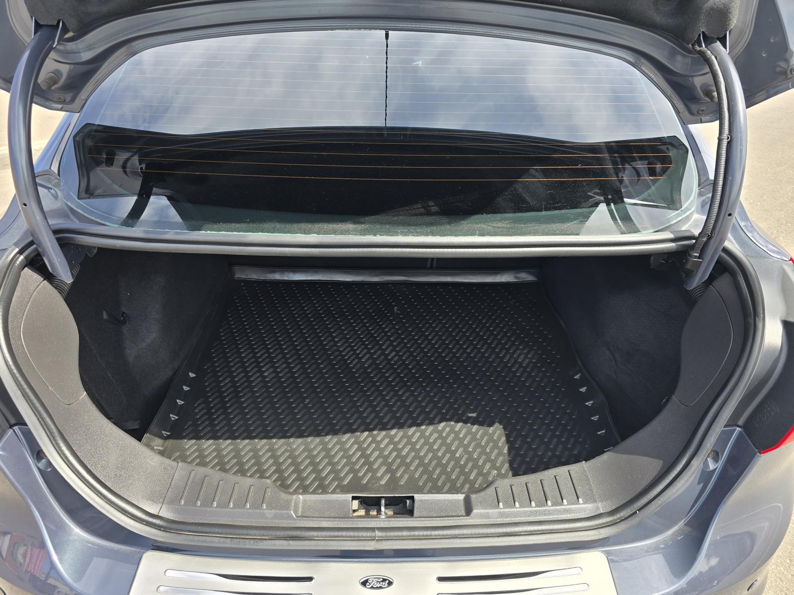 Ford Focus 2014 — фото 10